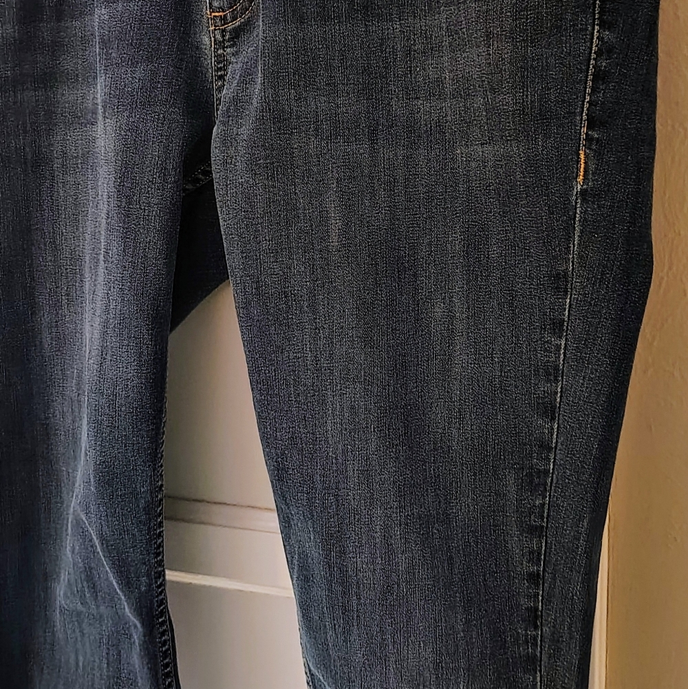 Women's Ana Skinny Petite 30/10P Jeans. Very Good Condition. - Picture 3 of 12